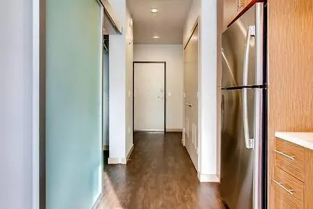Speechless In Seattle - #1 Location - 2Br - Free Parking - Vr1 Apartment 0*,  United States